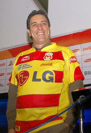 A nombre de todos los que laboramos en el <a href="/EstadioMorelos/">Estadio Morelos</a> queremos dar el más sincero pésame a familiares y amigos del jefe Tomás Boy, Director Técnico que supo ganarse el cariño de la afición moreliana.

¡Descansa en paz, Jefe!