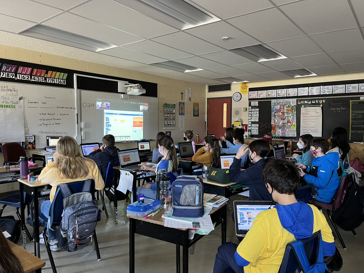 MrsDonovan14's tweet image. Learning how to code using @scratch today! Thank you @Mathstronauts for your presentation! #Coding #PowerOfCode #STEAM @stmattoakville