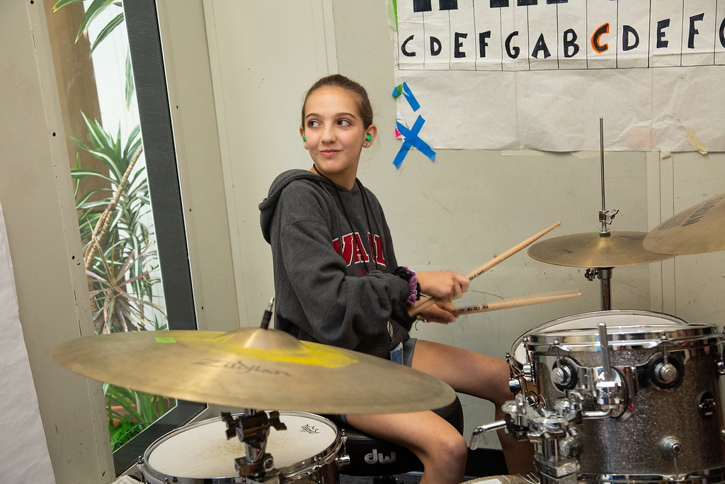 This #InternationalWomensDay, we're remembering MDU's visit to support the Girls Rock Campaign Boston! @GirlsRockBos empowers girls, trans, and gender non-conforming youth by fostering self-expression, confidence, and collaboration through music education. Rock on! 🎸