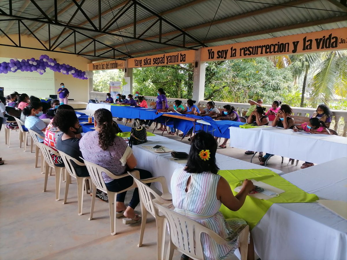 CONADEH's tweet photo. En conmemoración al #DíaInternacionalDeLaMujer, Personal de la Oficina Departamental de Gracias a Dios del #CONADEH en coordinación con #PIAH, #MIMAT y #OMM brindó jornada educativa sobre Derechos Humanos a población local. https://t.co/JsalNr3GcB