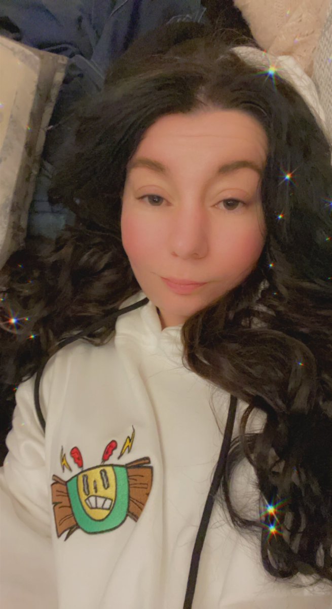 CharlotteNeale6's tweet photo. Loving my new @yeptheboys 3 million hoodie! @mully @joshdub @juicyfruitsnacc @sauceddie @YourNarrator1 https://t.co/7nTPNOHoSr