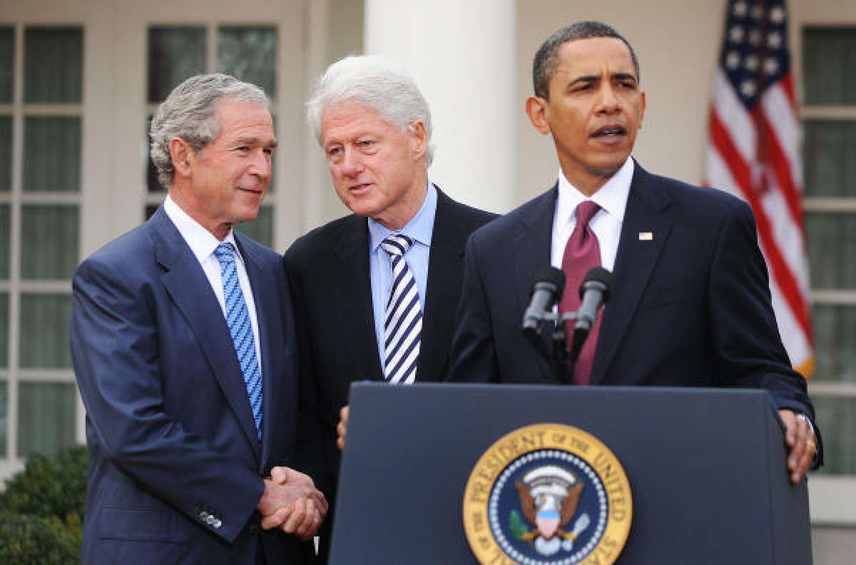 TheLastRefuge2's tweet photo. Three directly related data points.

(1) Ukraine was the #1 foreign nation to fund the Clinton Foundation.

(2) Two days ago, Bill Clinton announced the Clinton Foundation was restarting.

(3) Today Mitch McConnell announces a $14 billion Ukraine aid package.

See it yet? https://t.co/Pc9dtnMDUh