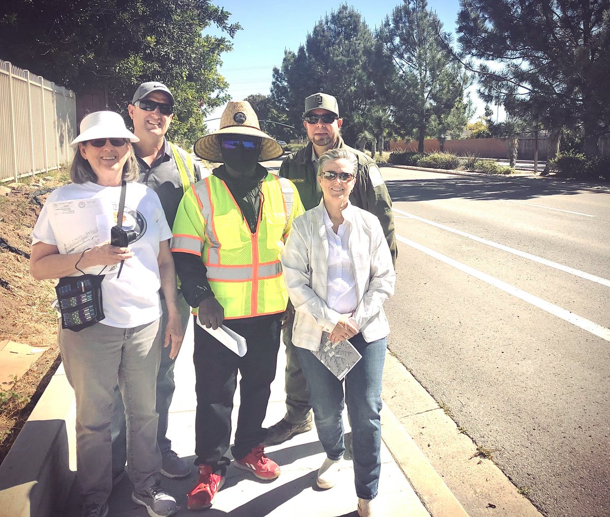 Thank you Clairemont Town Council and @cityofsandiego Parks and Recreation staff for meeting with my office in #D2 to discuss future improvements to medians on Balboa Avenue!

#sandiego #citycouncil #district2 #clairemont #community #getitdone