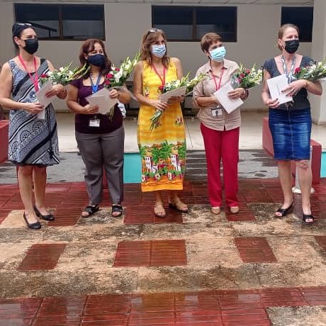 CombiomedUJC's tweet photo. Sencillo pero bello reconocimiento a las mujeres de @CombiomedC por su entrega, sacrificio, dedicación y aporte a la ciencia cubana. Feliz día de la mujer!!! #MujeresEnCiencia #MujerEsPatria @BioCubaFarma https://t.co/IMw172153g