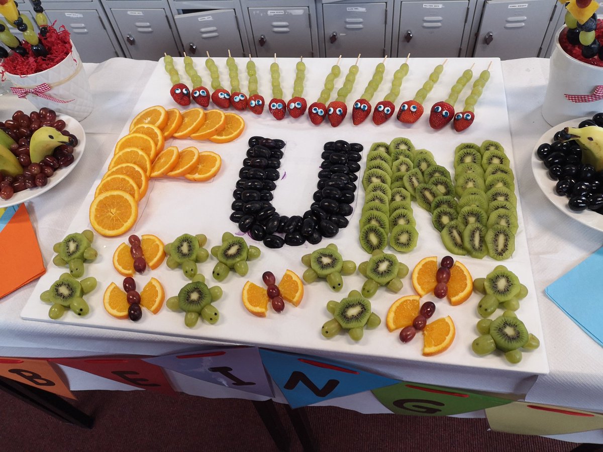 UArdle's tweet photo. Day 2 of wellbeing week and already I am Feeling the better for it. Looking forward to the next few days. @Colaistebride #cbwellbeing #wellbeingweek #lovelife #livalaughlearnlistenlove #funwithfruit https://t.co/RCjf3yvUXq