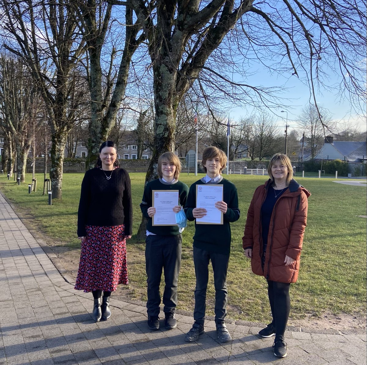 colmansmidleton's tweet photo. Congratulations to our two Hidden Hero Junior Cycle Student Ambassadors for 2022. These students received the most overall nominations for their acts of kindness and good deeds. Well done 👏🏼⭐️ #spiritofstcolmans #hiddenheros #stcolmans @corketb https://t.co/MnYNT064aR