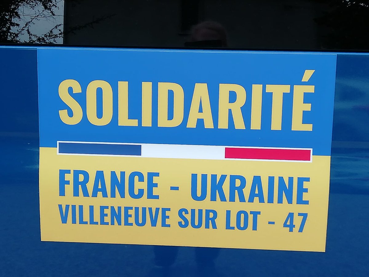RicautMC's tweet photo. 🇺🇦L'Association des 5 sites, L'Association Villeneuvoise des Amis de la Culture et les #voyagesPascal s'allient pour les réfugiés Ukrainiens : transport en Pologne de produits d'urgence et transport de réfugiés au retour. Fière de mes assos, de mes amis 
#SolidariteUkraine 🇺🇦 https://t.co/n2UPZ4pL3n