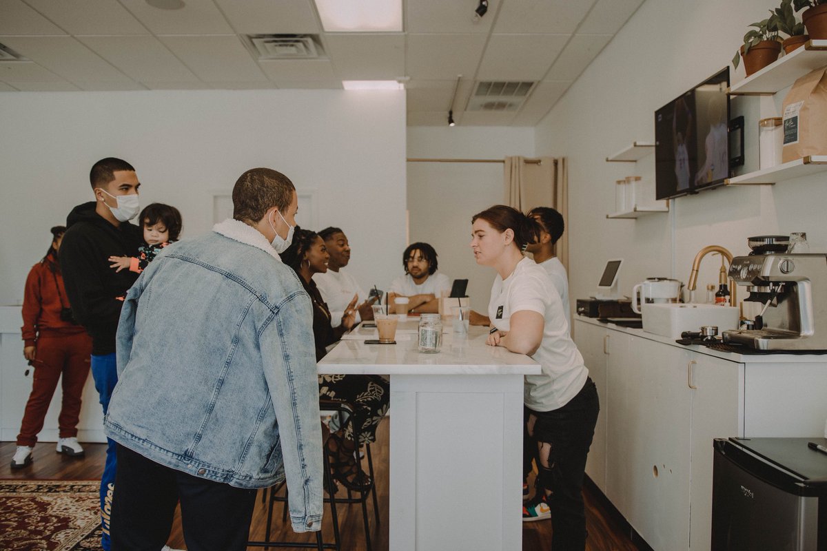 ashantithomas__'s tweet photo. It has a full coffee bar with beer and wine as well. Keep up with us on Instagram https://t.co/naB4CnbHVv https://t.co/YGxOKhOIzy