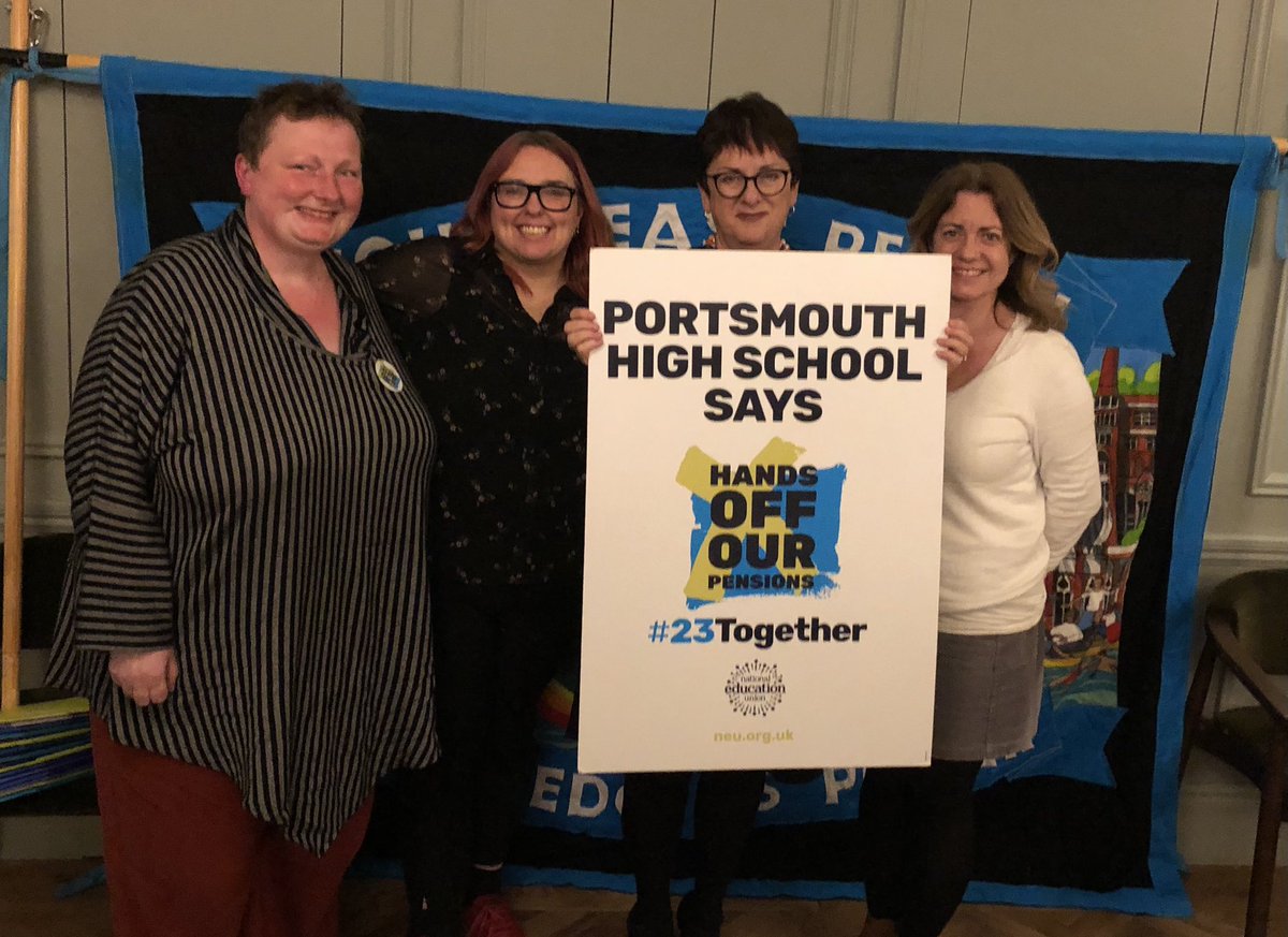 NEUCharlotteL's tweet photo. Brilliant to host @MaryBoustedNEU in #Portsmouth this evening - productive meeting informing parents about the #HandsOffOurTPS #GDST #23Together #StopFireRehire campaign https://t.co/RfrM78cSjy