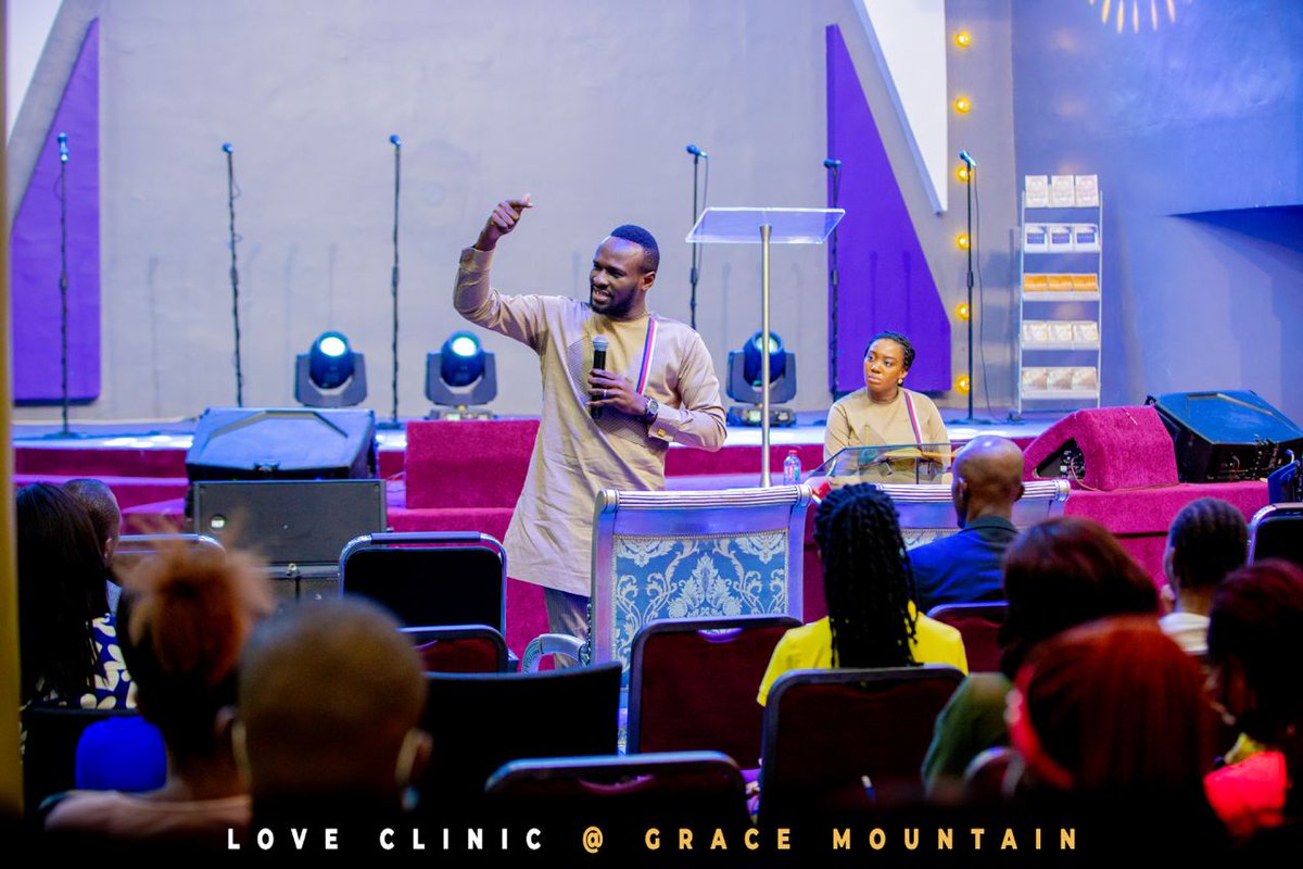 REAgyemang's tweet photo. Picture Highlights of March 8, 2022 Love Clinic Service
#LoveClinic #LoveClinicAtGMM #PastorElvis #PastorElvisTeaching #LadyCounsellorMercy #ExtremeIncrease #SupernaturalArena https://t.co/PoWrfSQCsB