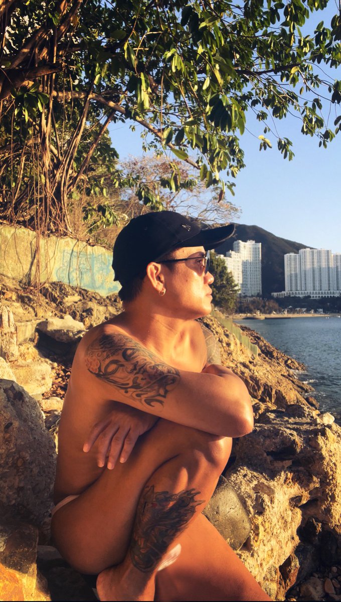 GrindrMarko's tweet photo. Am I too excited for summer? I think I am. Its the 🌊 , and the sand and the ☀️ that calls me. Sorry. I am really just a #beachbaby 
#pureverse 
#powertop 
#powerbottom https://t.co/nOi5JjVSAd