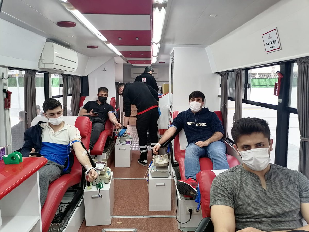AntalyaKYGM's tweet photo. Bezm-i Alem Valide Sultan Yurdumuzun öğrencilerine, Kızılay kan bağışı hakkında bilgilendirme yapıldı.
Bilgilendirme sunumunun ardından öğrencilerimiz kan bağışında bulunarak kampanyaya destek verdi.
#BenimYurdumKYK
#KYKDeğerKatar
#KYKAkademi
#GönülVer https://t.co/T0Mk3Ou0l9