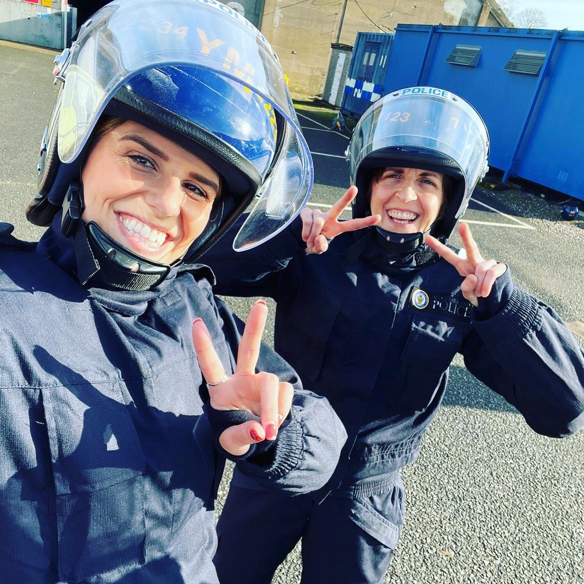 lulabelle_1981's tweet photo. Happy #InternationalWomensDay! 17 years with @ResponseWMP, 4 years as a Sergeant and still running around in full public order kit 👮🏻🚔 #WomenInPolicing #WomensDay2022 https://t.co/27L1yHCZ54