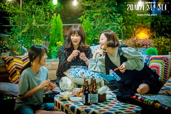 HanYeSeulBrasil's tweet photo. 🌸 | Hoje gostaria de agradecer a cada um que participou dessa ideia tão significativa. O projeto #DiaDaMulherDramaland surgiu de um desejo de divulgar e apoiar fanbases de atrizes femininas, como dona da HYSB eu sei das dificuldades que adm’s de páginas de atrizes enfrentam. 

+ https://t.co/HTRytjVo5N