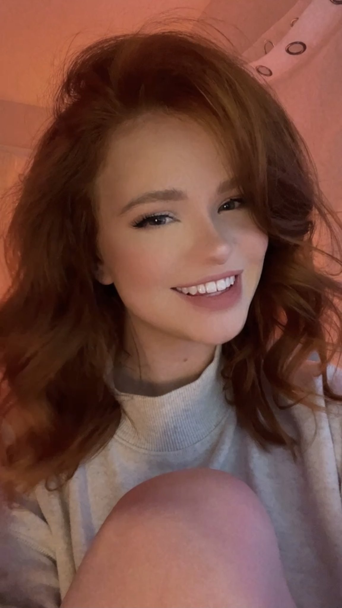 Faith 🌼 on Twitter "I never smile in photos but it’s International