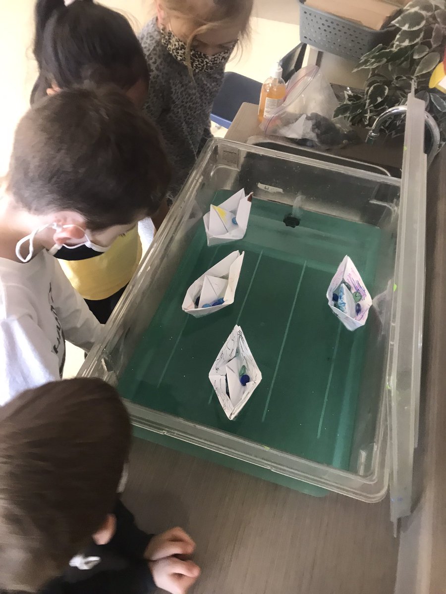Spatarograde1's tweet photo. Is paper a good material to make a boat with? We discovered our answer today. https://t.co/SCX7rvDO9o
