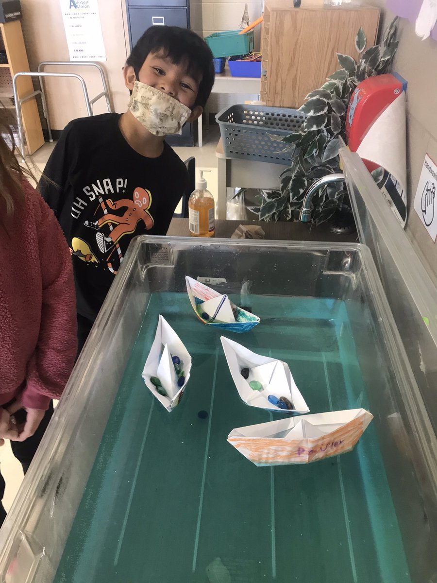 Spatarograde1's tweet photo. Is paper a good material to make a boat with? We discovered our answer today. https://t.co/SCX7rvDO9o