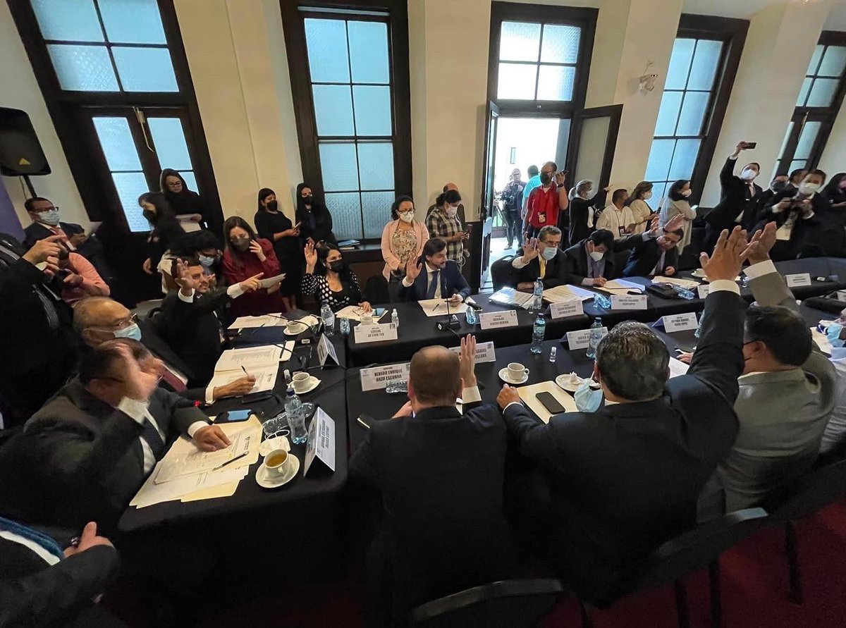 SLorenaTeo's tweet photo. #DerechoHumanos🕊Hoy se definió la elección de tres ternas que permiten iniciar un proceso de elección de relatores titulares y suplentes. Este proceso permitirá fortalecer una institución que busca la defensa y protección de los derechos humanos de los guatemaltecos. https://t.co/TnXqY87i5O