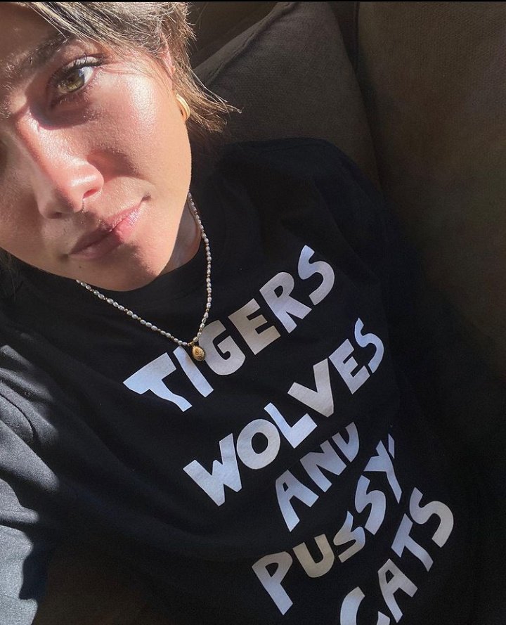 simpxbw's tweet image. hola linda me dejas besarte el ojo