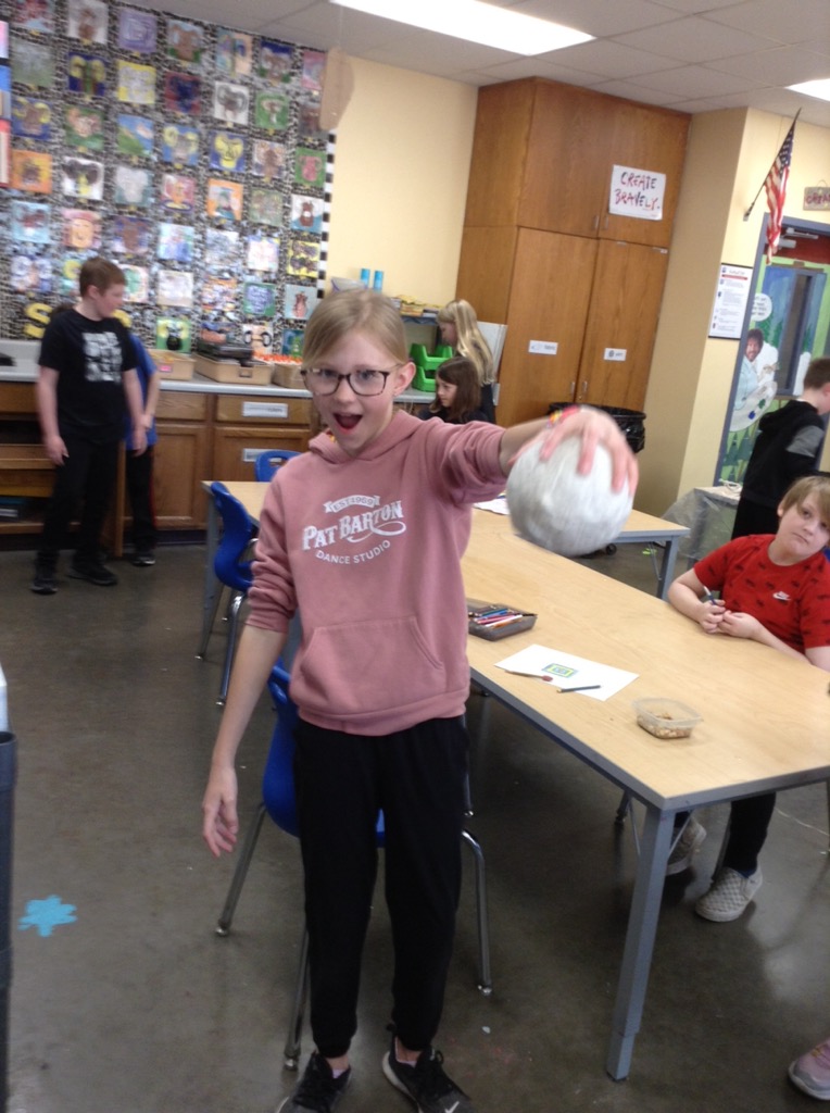 intheArtRoom's tweet photo. Paper mâché palming. https://t.co/TA40w9roS1