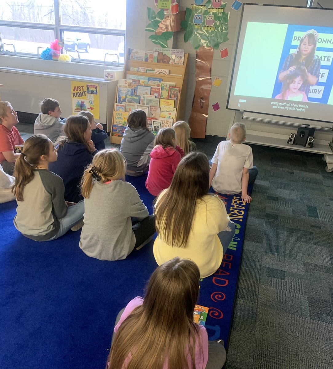 tra_caldwell's tweet photo. We are learning how to agree to disagree, friendly debates, and respecting others opinions. Something our entire world needs to learn. #fayettecentralbuzz #fcscspartanpride #fayettecentrallibrary https://t.co/dfophY1mxl