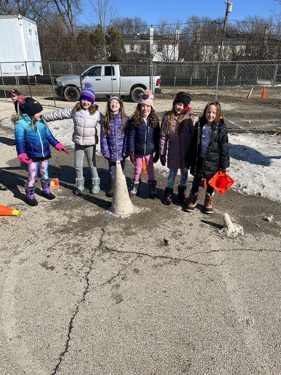 “Mrs. Balogi we made a snow cone!” 😊😊😊😊 #LyonLearners #WeAreD34 #Room41Rocks