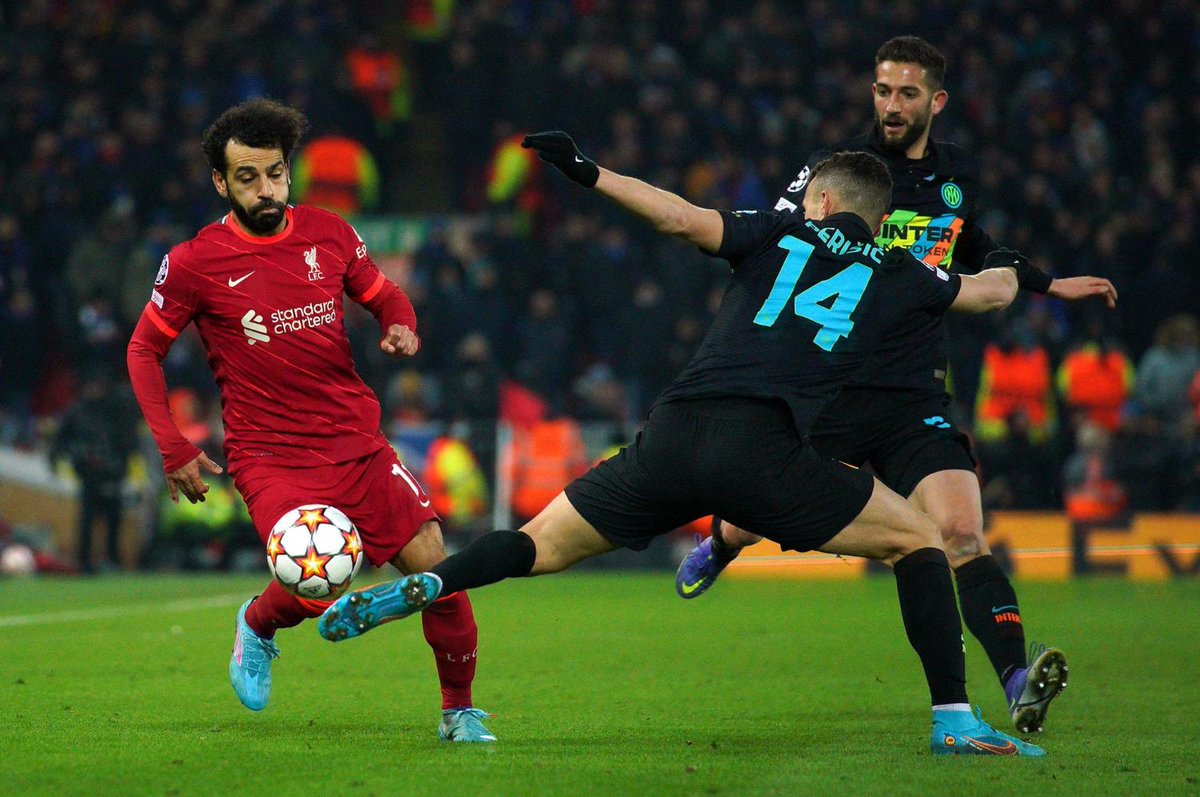 bpasports's tweet photo. Liverpool survive Inter scare. Through to the quarter finals despite a 1:0 loss at Anfield, thanks to their 2:0 first leg win in Milan.

#UCL #LIVINT #LiverpoolVsInter #Salah #Mane #Lautaro #Sanchez #Anfield https://t.co/fsE7i9MNqk