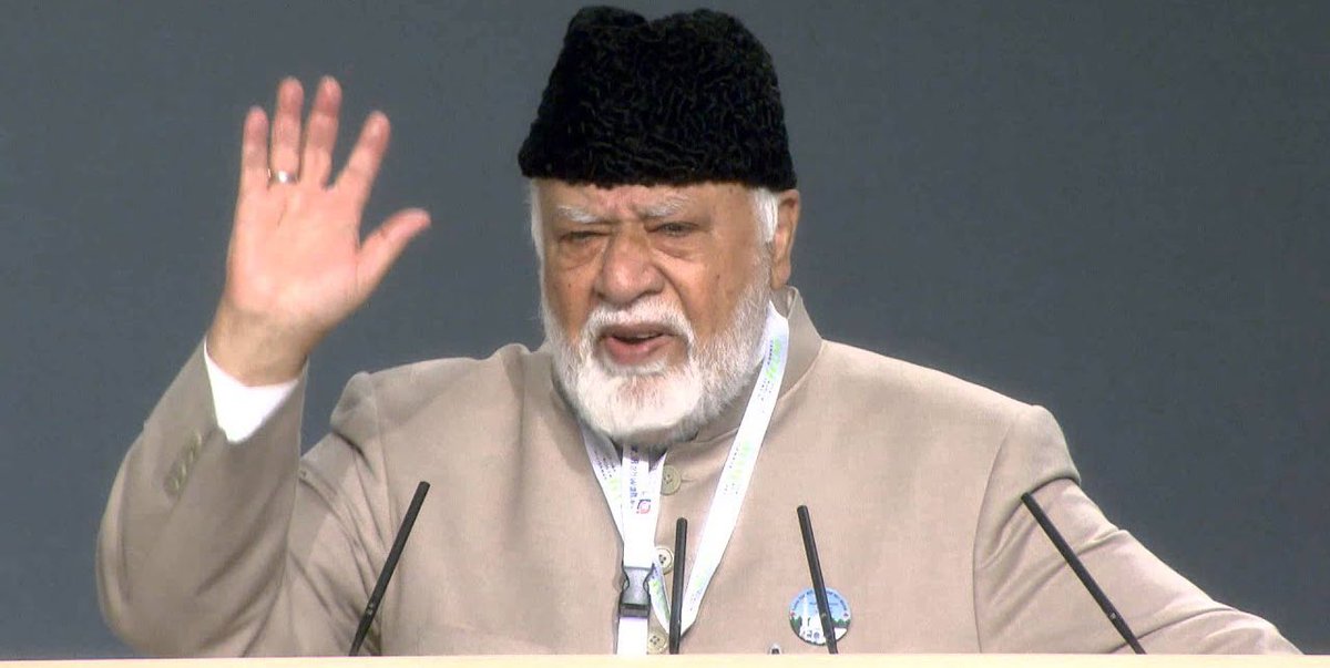 StudentOfAhmad's tweet image. Really sad to hear that our beloved Missionary respected Mubarak Ahmad Nazir sahib has passed away

Words cannot describe how much he has impacted thousands of Ahmadi Muslims and taught them what love for Khilafat is. 

A true Waqf with a relationship with Allah and his Khalifa