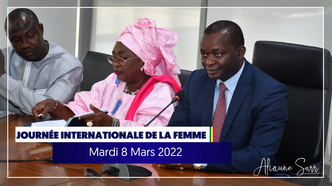 aliounesarr's tweet photo. J’ai présidé, ce 8 mars 2022, la cérémonie de la Journée Internationale des Droits de la #Femme, organisée par la #CelluleGenre et #Équité en collaboration avec l'Amicale des Agents du Ministère du #MTTA sous le thème «Leadership féminin en milieu professionnel» https://t.co/qLsGqHebNl