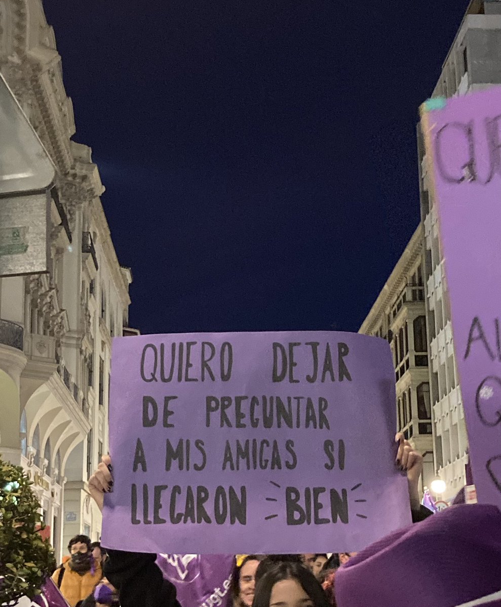lauradellgado's tweet photo. Un año más tomando las calles (y por los que, por suerte o desgracia, quedan). La revolución será feminista, o no será ✊🏽 https://t.co/jddaD5FHJe