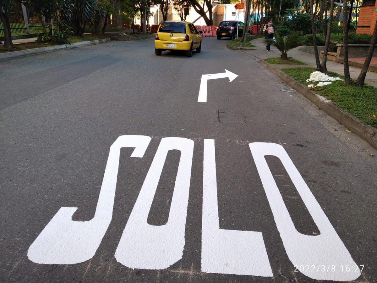 Metroplus_SA's tweet photo. @Alejo_AlvarezV @Danielsuarezvoz @AlcaldiaEnv Implementamos el PMT autorizado por la Secretaría de Movilidad de Envigado. En visitas a campo con la comunidad, se hicieron ajustes, de acuerdo a requerimientos adicionales, los cuales fueron subsanados. Estamos siempre atentos a las sugerencias de la comunidad. #JuntosSumamos https://t.co/233yrG8uOv