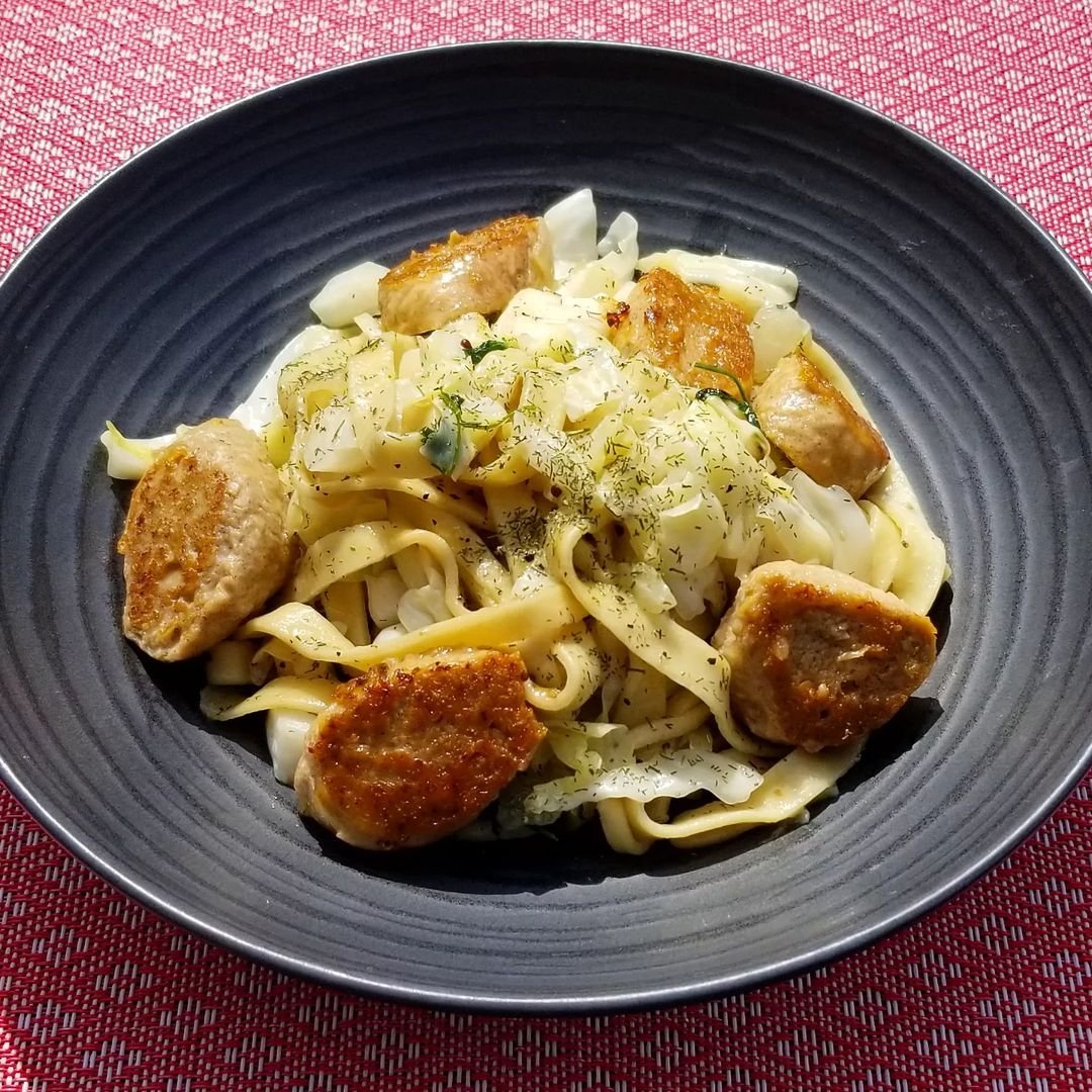 sauteslut's tweet photo. Halushki - handcut noodles, beer braised cabbage, and @beyondmeat bratwurst
#CookForUkraine #halusky #cheflife #vegan #veganfood https://t.co/nGsuog6IJr