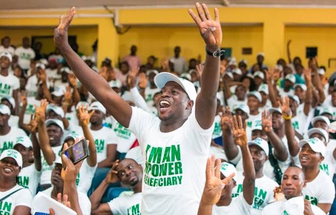 nnekaikem1's tweet image. Training of the first batch of 75,600 @npower_ng exited Beneficiaries from the 36 states and the FCT is proposed to be flagged off next week in Abuja for the five-day entrepreneurial        t￼raining, which thereafter, qualifies them for loans.
