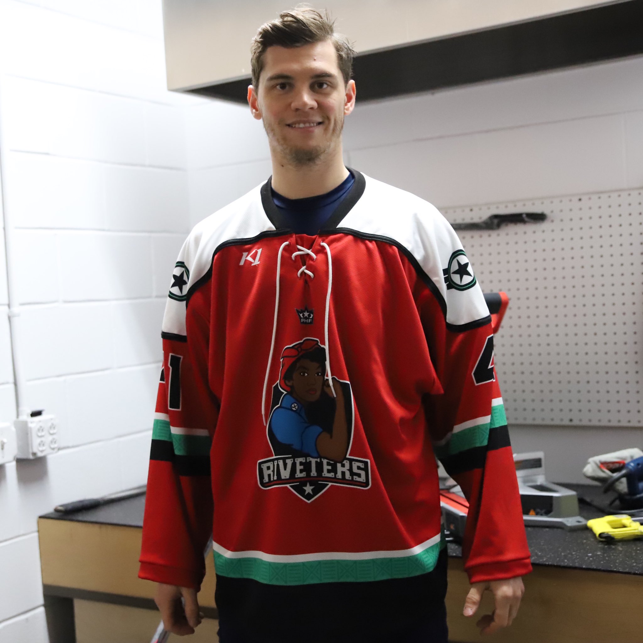 A Minor League Hockey Team Will Wear These Grandmother-Approved Christmas  Sweater Jerseys for Charity
