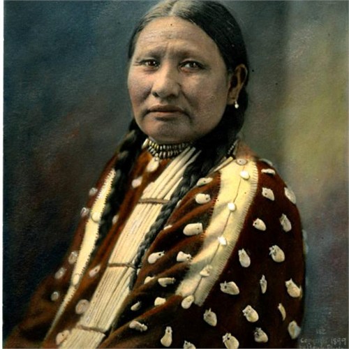 OglalaBuff's tweet photo. Grandmother. Pretty Owl. Red Clouds wife. #prettyowl #InternationalWomensDay2022 #WomensHistoryMonth #oglalalakota #unci #goodroad https://t.co/u7AbGOVSvo