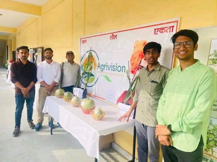 AgrivisionAwadh's tweet photo. अंतर्राष्ट्रीय महिला दिवस के अवसर पर हुनर हाट  कार्यशाला का आयोजन आचार्य नरेंद देव कृषि एवं प्रौद्योगिक विश्ववद्यालय कुमारगंज अयोध्या में किया गया। जिसका निरीक्षण मा. कुलपति महोदय डा. विजेंद्र सिंह जी ने किया। https://t.co/WBcPg6sQhh