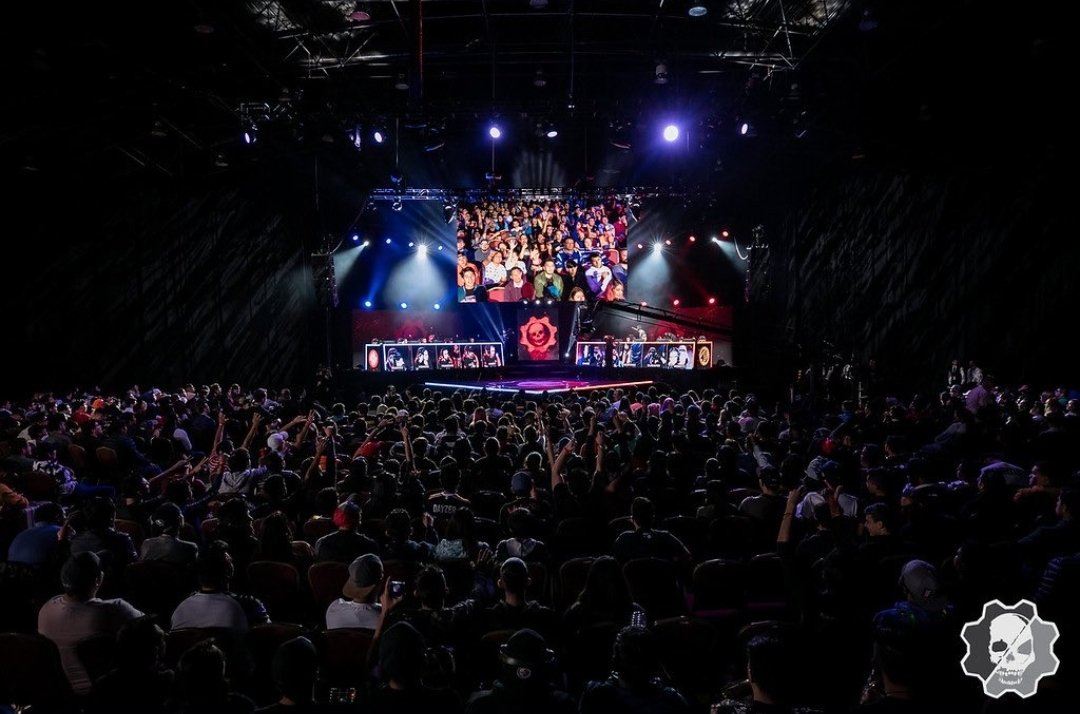 FatalStryke's tweet photo. Today is officially 2 years since this roster made history. Back to back wins to end the LAN era โ
#Champions #LAN #RECpack https://t.co/RDqetz6W2g