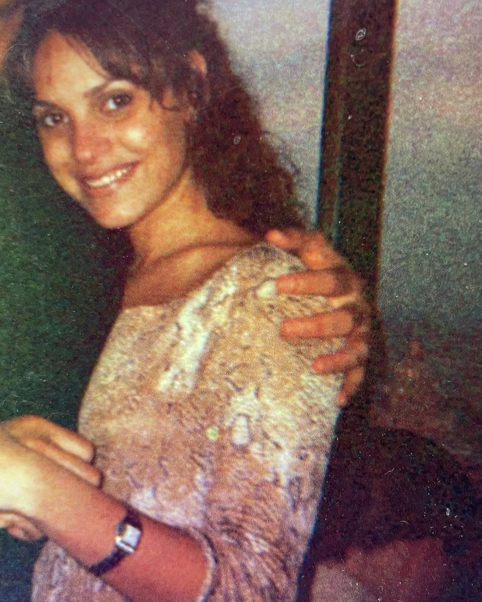 Happy international woman’s day queens! Big shout out to my mama. I’ve been trying to be a little more like you since 1992.