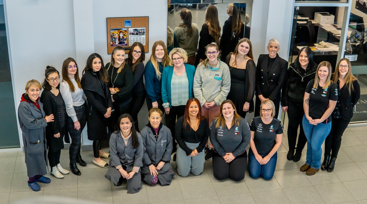 LoneStarBenz's tweet photo. Lone Star joins to empower women around the world and in the work place to celebrate International Women’s Day and the Women of Lone Star. Thank you! #InternationalWomensDay https://t.co/3cveERKDPQ