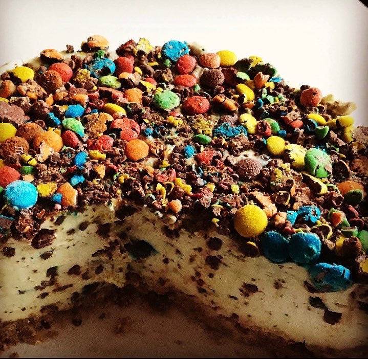 Little Red Rooster tweet media