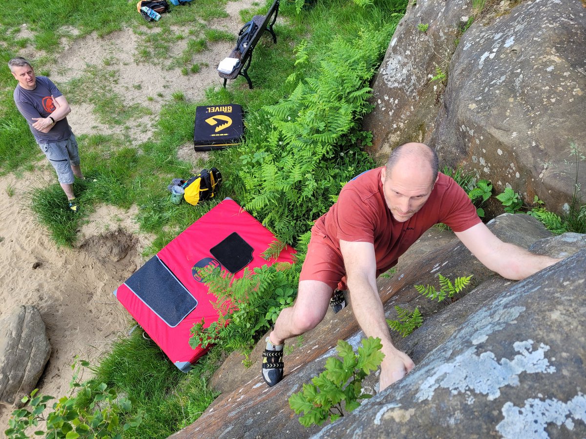jbromhead87's tweet photo. Really close right now; 50/50 in todays #BSGLOL! Today my vote goes to #TeamBoulder, whilst I'm not predominantly a bouldering guy, as a climber boulders provide a great playground and I have spent many happy hours in the sun with friends messing around on boulders. https://t.co/AjY9pGBqT2