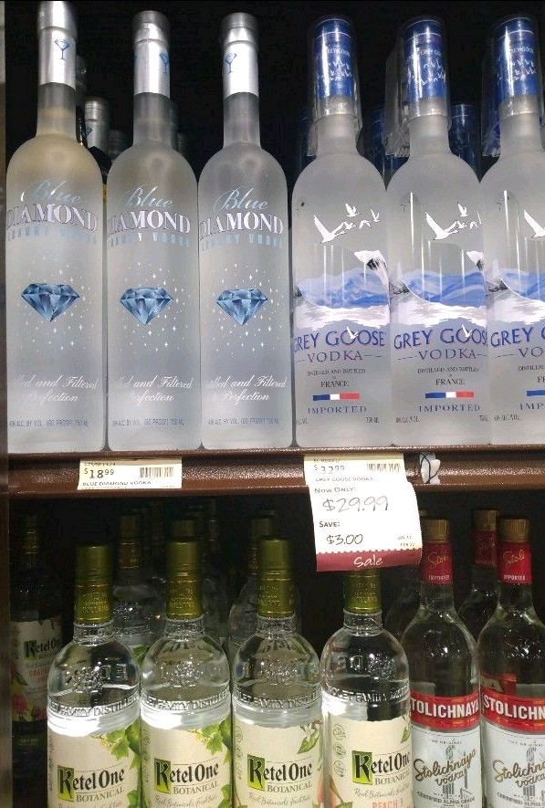 VodkaBrands's tweet photo. BLUE DIAMOND VODKA
Surrounded by Multi-Billion Dollar
Global Brands https://t.co/ABmaePMCkE