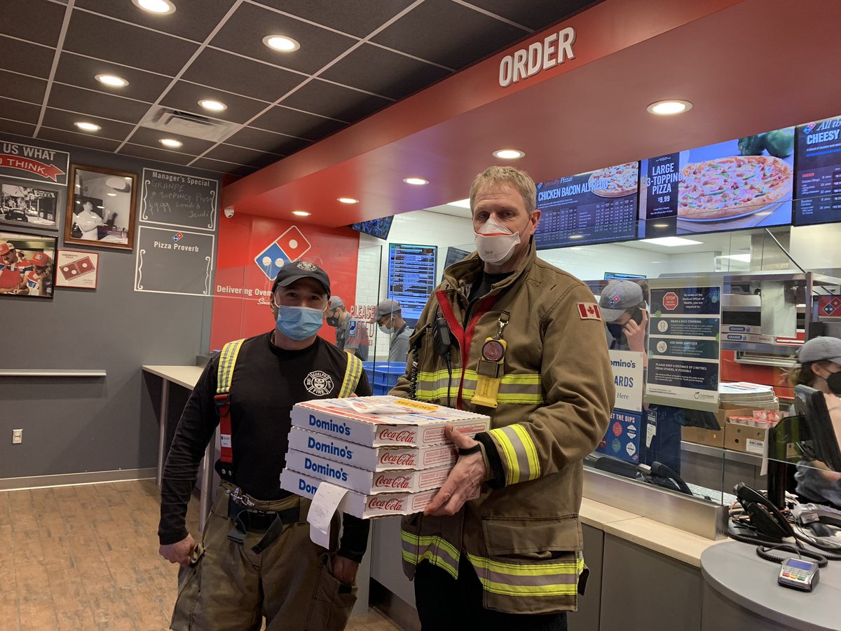 guelph_gryphons's tweet photo. We’re still celebrating #InternationalWomensDay and supporting #ShesGotGameUofG Pizza Day!   

Thanks to @GuelphFire and Gryphon Figure skating for their support! 👏👏 https://t.co/YaBTZYTMVu