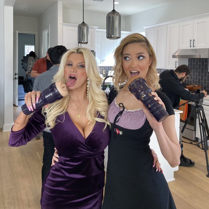 #InternationalWomensDay @djbritstar https://t.co/VJCTmr8AKq<a href="/tag/internationalwomensday"class="tags">#InternationalWomensDay</a><a class="tags" href="/tag/djbritstar">@djbritstar</a>