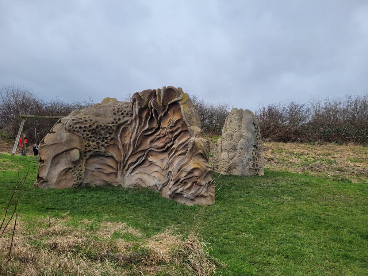 jbromhead87's tweet photo. Imitation; the greatest form of flattery? Artificial boulders at @Natures_Voice @RSPBRainham, clearly fans of #TeamBoulder in
@BSG_Geomorph League of Landforms. #BSGLOL. https://t.co/ZdaWcdWt3f