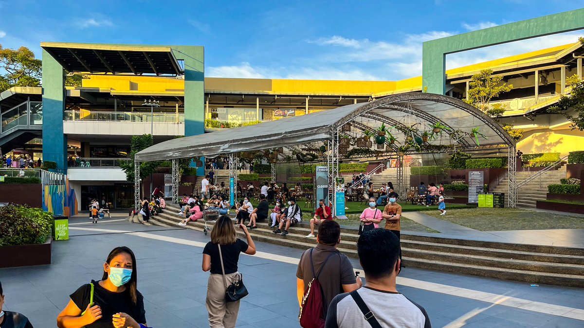 wanderfulsteps's tweet photo. Watch our Walking Tour at U.P. TOWN CENTER 🛍💚Click this link ➡️ https://t.co/CtT5S83RcB

#walkingtour #walkingtours #virtualtour #virtualtours #newnormal #newnormal
#walkingtourph #uptowncenter #uptownkatipunan #mallwalkingtour https://t.co/Ek1Vjikw8i