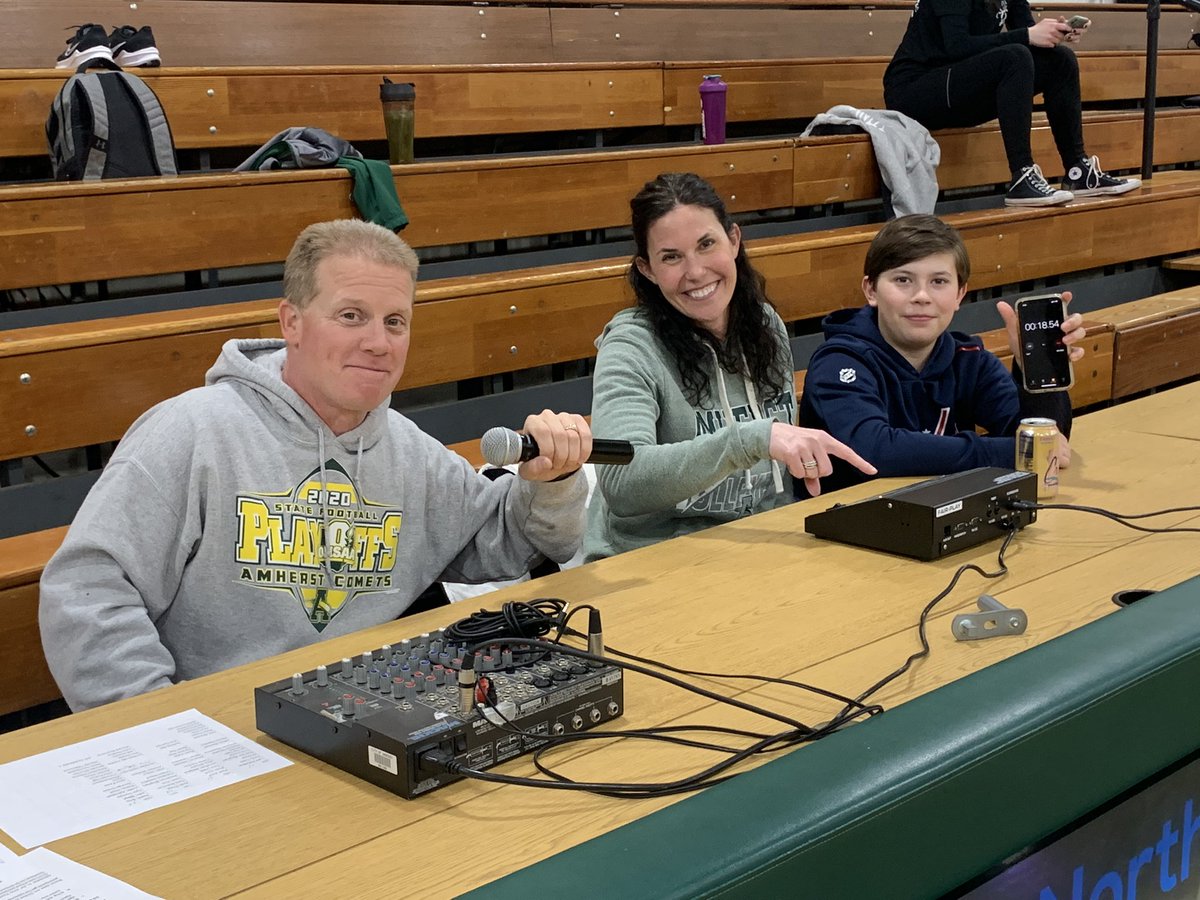 SteelePrincipal's tweet photo. Coach Bingham, Cooper Bingham, and @MrMcConihe keeping everything under control at the head table!! 🏐
#PromFundraiser
#powderBuff https://t.co/N9D2bUg7lN