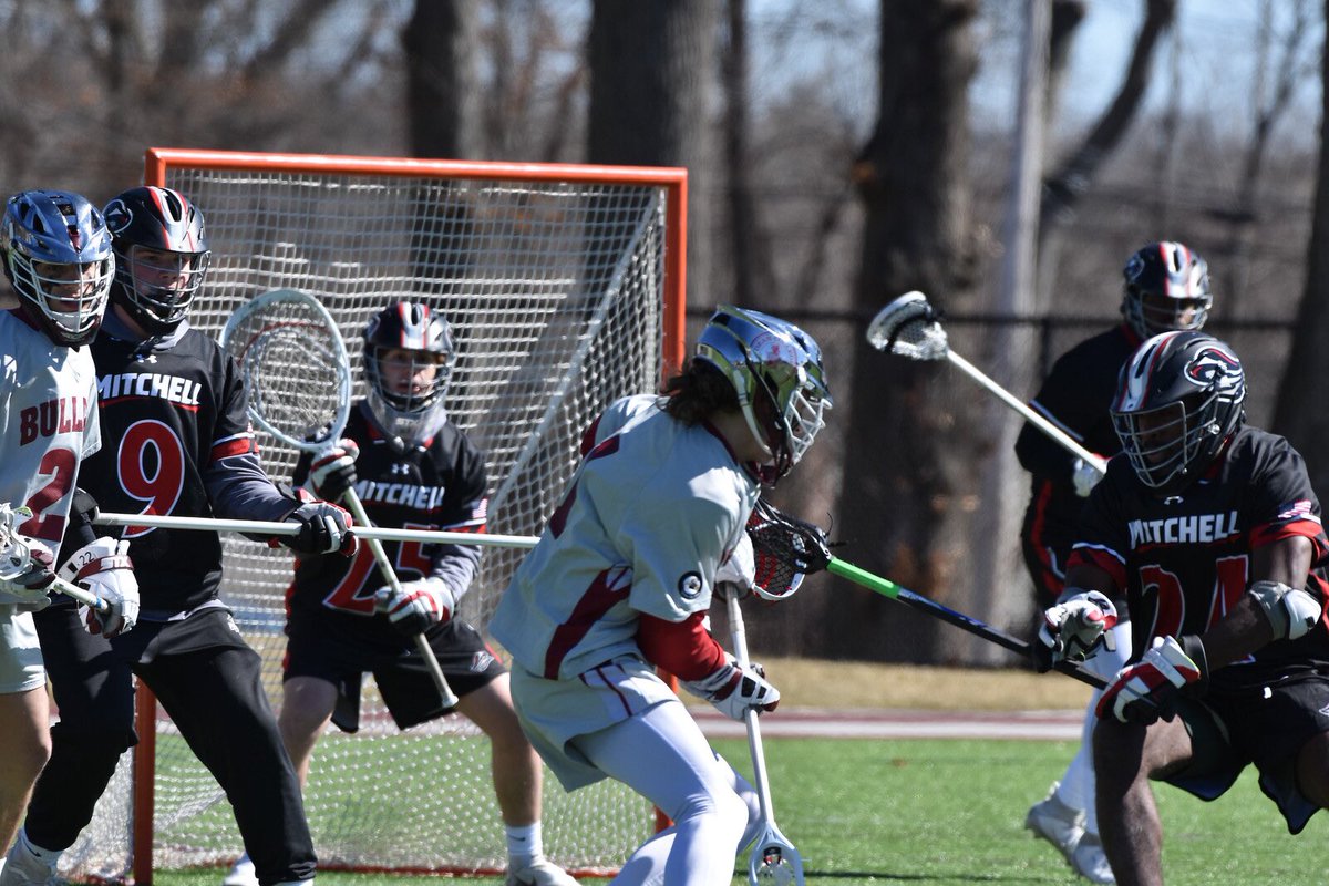 DeanLacrosse's tweet photo. The Bulldogs now improve to 3-0 on the year with a convincing 18-7 victory over the Mitchell College Mariners. #GNAC #Lacrosse #GoBulldogs  
.
.
.
📸 : @Nate_Minese12 https://t.co/axEZwqu2WP