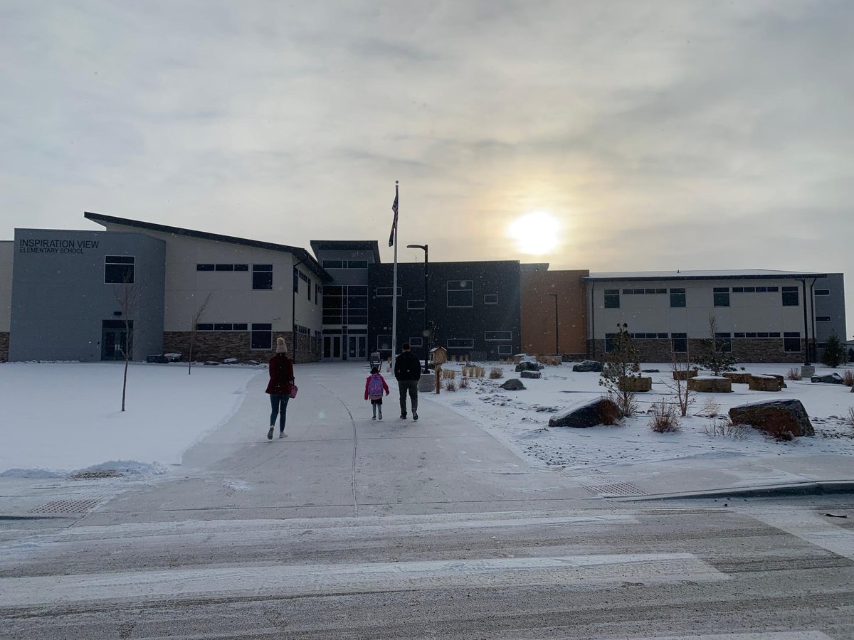 IVESD49's tweet photo. It’s been a cold, but beautiful start to our week. @District49 https://t.co/aHiM0DiXg0