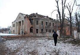 RationalEtienne's tweet photo. Unpopular opinion: 🇺🇦 should hire the 🇷🇺 defectors and POWs so they may work &amp; rebuild infrastructures that they destroyed.

Pay them well, feed them well, send money to their family, and forgive them.

Breaking the cycle of violence is more important than vengeance. https://t.co/4iNxfWxtIH